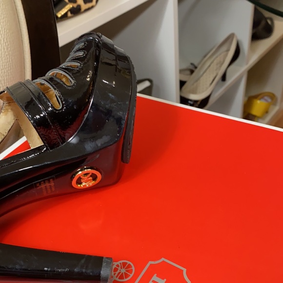Michael Kors High Heel Shoe brand new tried on not used. - Picture 8 of 13